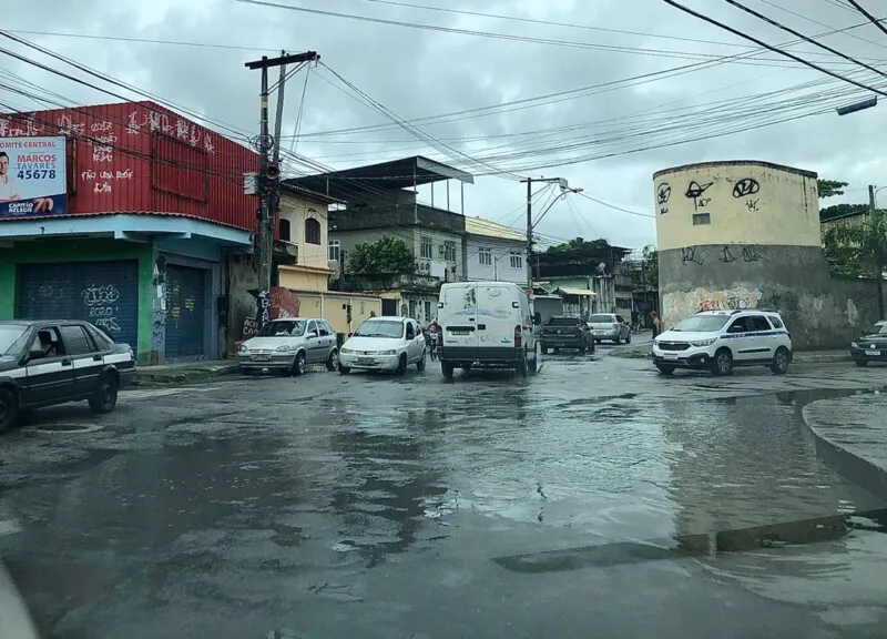 Ruas alagadas em São Gonçalo
