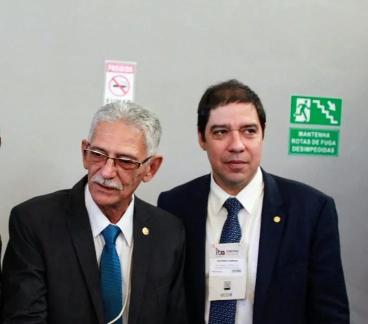 Deputado proibiu fotos de Nelson com o prefeito