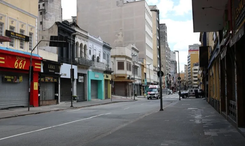Restrições da fase vermelha começam a valer hoje