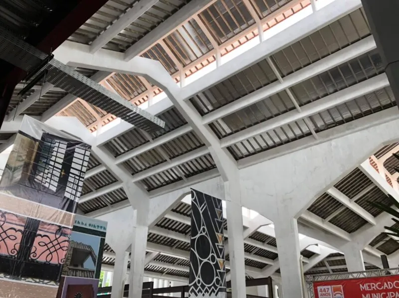  O Mercado Municipal tem arquitetura eclética, com forte influência de art decó.

