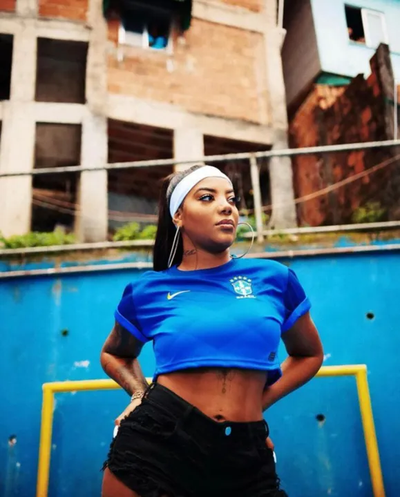 O lançamento do hit "Rainha da Favela" será nesta quinta-feira (12)